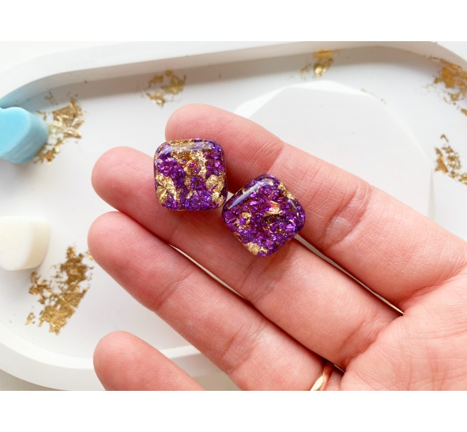 Stud resin earrings • Purple gold earrings • Sparkly lightweight cute earrings • Minimalist earrings with glitters • Handmade resin jewelry