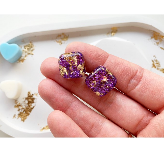 Stud resin earrings • Purple gold earrings • Sparkly lightweight cute earrings • Minimalist earrings with glitters • Handmade resin jewelry