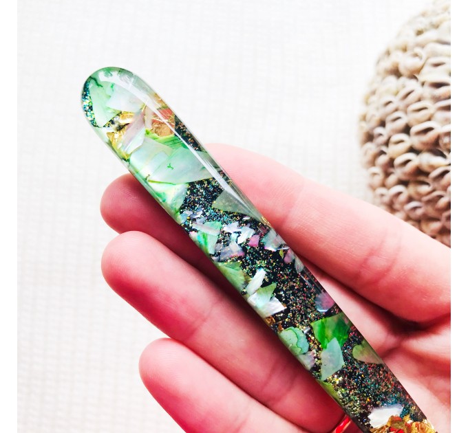 Green hair stick with mother of pearl