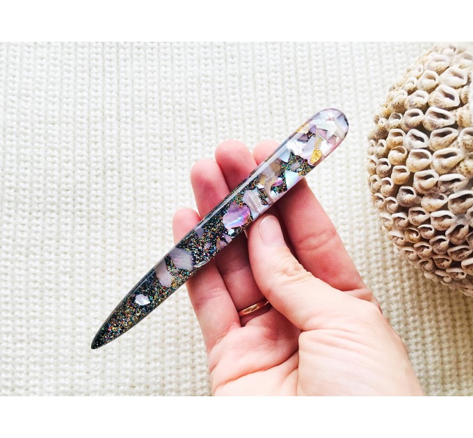 Pink hair stick with mother of pearl