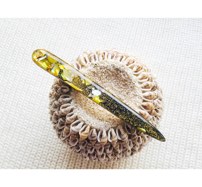 Yellow hair stick with mother of pearl