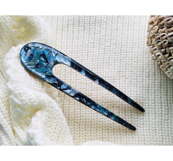 Resin hair fork with cold blue seashells and wood 