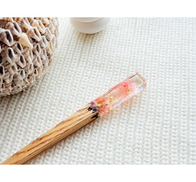 Hair stick with pink flowers 