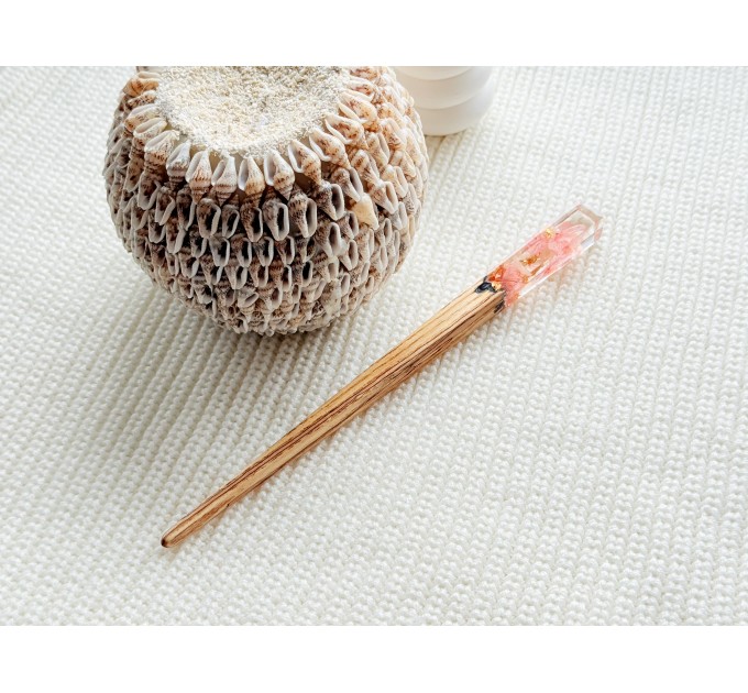 Hair stick with pink flowers 